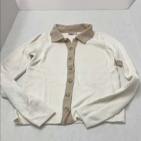 Faherty Cream and Tan Knit Sweater - Picture 1 of 6